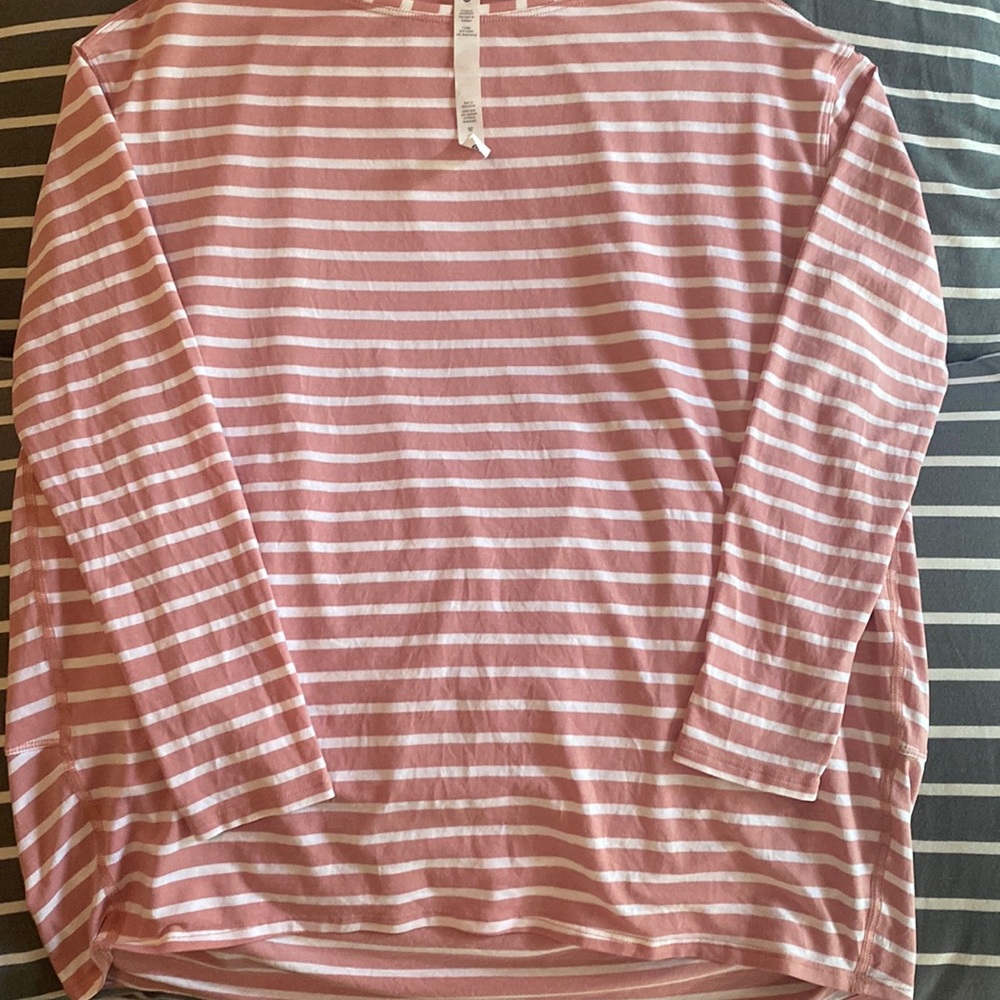 Lululemon Long Sleeve Tee Size 6